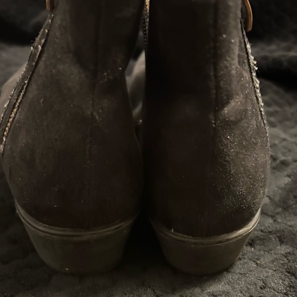 Perfect fall/winter shoe - Picture 4 of 5